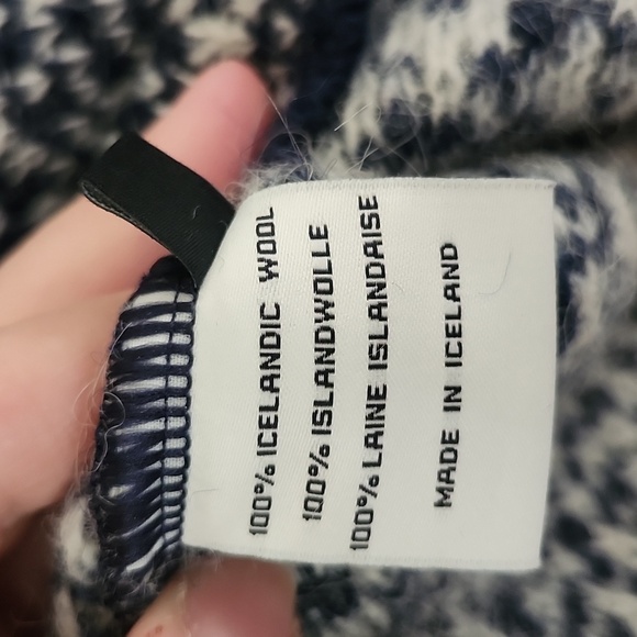 Varma Icelandic Wool Pullover Sweater, women's size small. - Picture 6 of 8